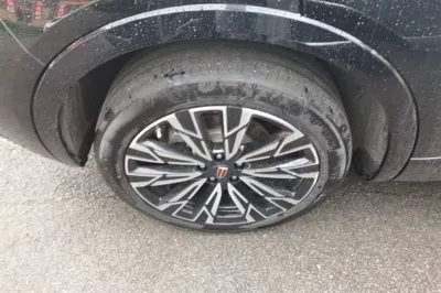 Hongqi HS5 2023, 35400 км, за 18154 USD - фото 11