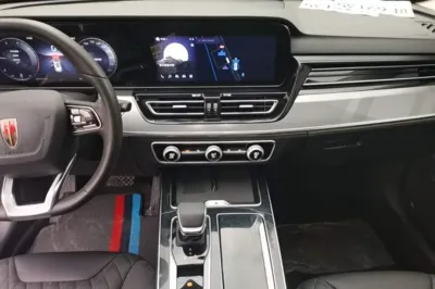 Hongqi HS5 2023, 35400 км, за 18154 USD - фото 15