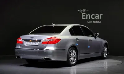 Hyundai Genesis 2012, 250267 км, за 2734.91 USD