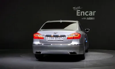 Hyundai Genesis 2012, 250267 км, за 2734.91 USD