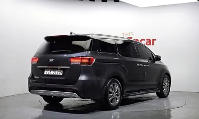 Kia Canival 2017, 97783 км, за 7816.6 USD