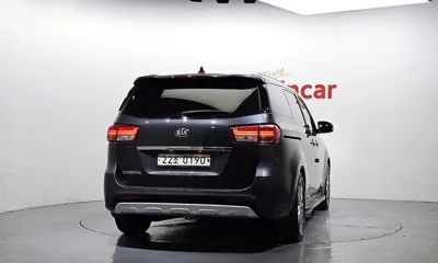 Kia Canival 2017, 97783 км, за 7816.6 USD