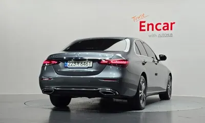 Mercedes-Benz E-Class 2022, 21046 км, за 31068.24 USD