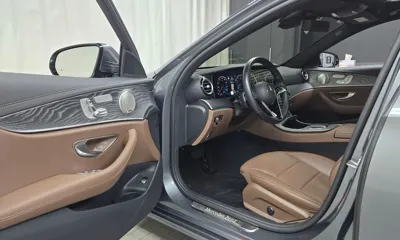 Mercedes-Benz E-Class 2022, 21046 км, за 31068.24 USD - фото 10
