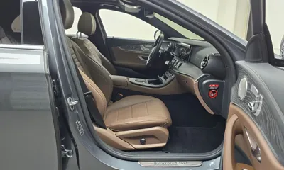 Mercedes-Benz E-Class 2022, 21046 км, за 31068.24 USD - фото 11