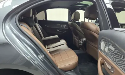 Mercedes-Benz E-Class 2022, 21046 км, за 31068.24 USD - фото 12