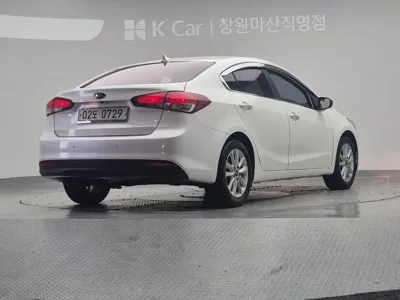 Kia K3 2016, 134424 км, за 3905.74 USD