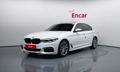 BMW 5-Series · 2017 год
