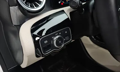 Mercedes-Benz A-Class 2022, 23514 км, за 16807.83 USD - фото 19