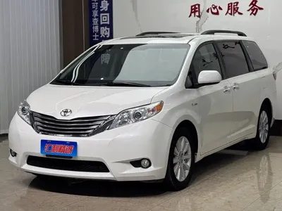 Toyota Sienna · 2017 год