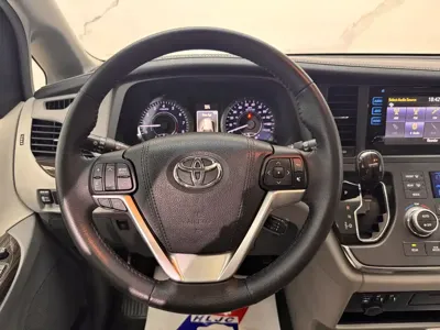 Toyota Sienna 2017, 75000 км, за 27368.51 USD - фото 11