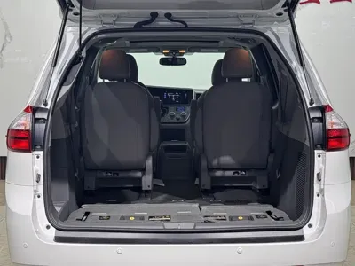 Toyota Sienna 2017, 75000 км, за 27368.51 USD - фото 21