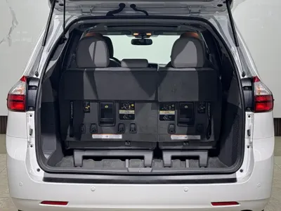 Toyota Sienna 2017, 75000 км, за 27368.51 USD - фото 23