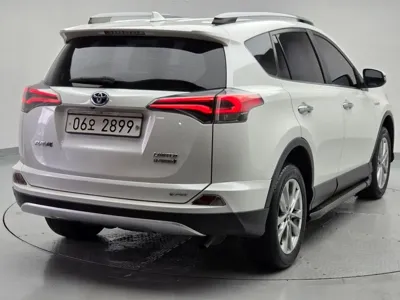 Toyota RAV4 2018, 114927 км, за 651459.63 USD
