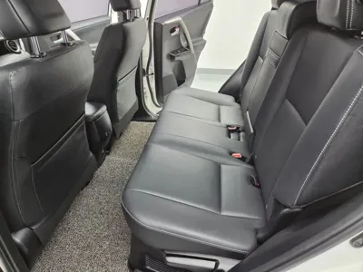 Toyota RAV4 2018, 114927 км, за 651459.63 USD - фото 9