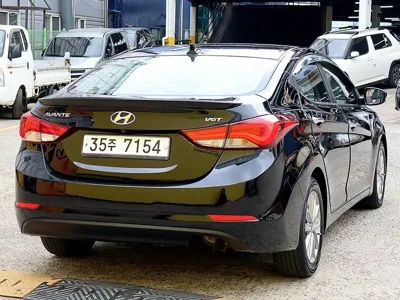 Hyundai Avante 2014, 116369 км, за 2756.99 USD