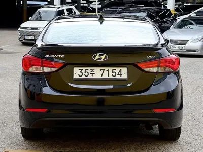 Hyundai Avante 2014, 116369 км, за 2756.99 USD