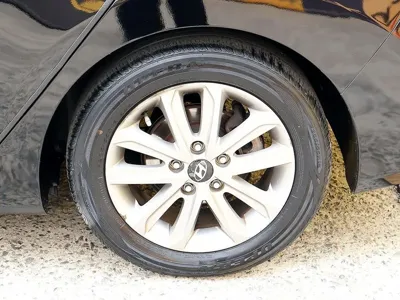 Hyundai Avante 2014, 116369 км, за 2756.99 USD
