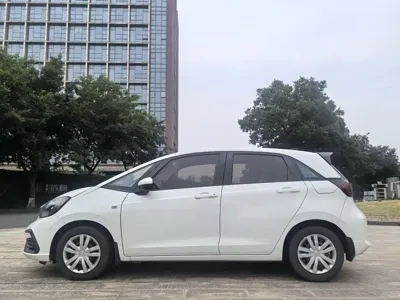 Honda Fit 2021, 60000 км, за 6453.6 USD