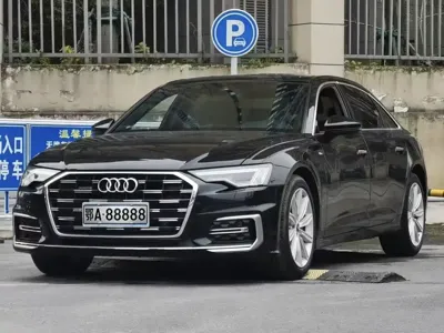 Audi A6L · 2022 год