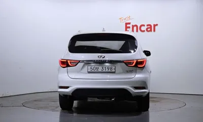 Infiniti QX60 2017, 132237 км, за 8807.94 USD