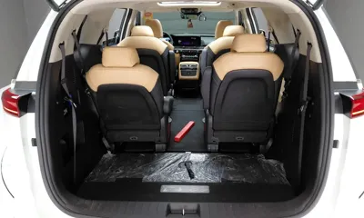 Kia Canival 2023, 49748 км, за 18201.9 USD - фото 20