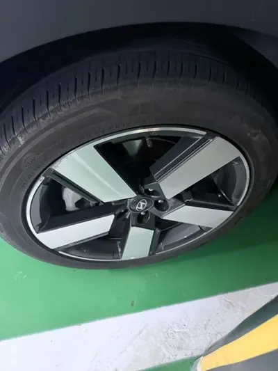 Hyundai Santafe 2024, 23976 км, за 18668.77 USD