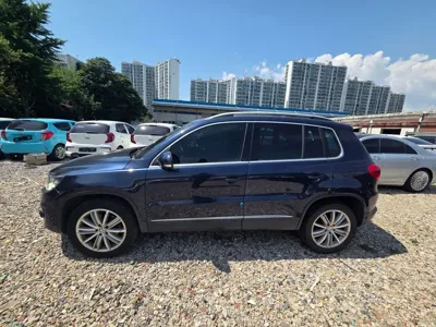 Volkswagen Tiguan 2016, 189802 км, за 4293.52 USD
