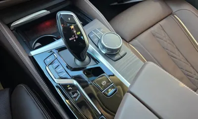 BMW 5-Series 2023, 39771 км, за 27023.45 USD - фото 9