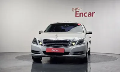 Mercedes-Benz E-Class 2011, 76020 км, за 3875.46 USD
