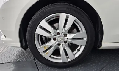 Mercedes-Benz E-Class 2011, 76020 км, за 3875.46 USD
