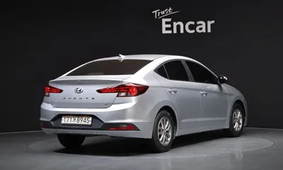 Hyundai Avante 2019, 125075 км, за 7417.62 USD