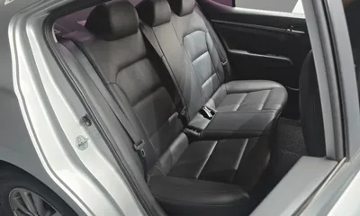 Hyundai Avante 2019, 125075 км, за 7361.57 USD - фото 12