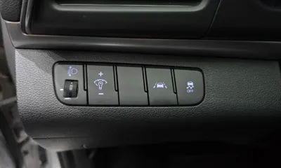 Hyundai Avante 2019, 125075 км, за 7361.57 USD - фото 17