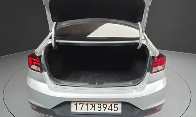 Hyundai Avante 2019, 125075 км, за 7361.57 USD - фото 20