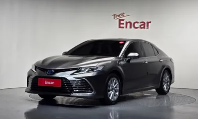 Toyota Camry · 2022 год