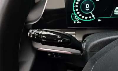 Hyundai Grandeur 2020, 101041 км, за 11655.92 USD - фото 31