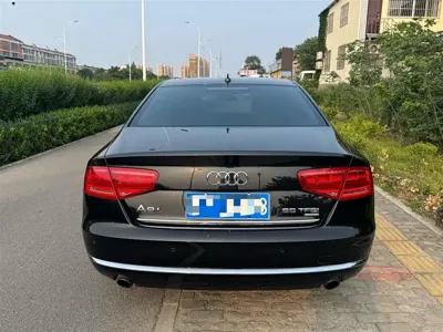Audi A8 2012, 150000 км, за 10181.58 USD