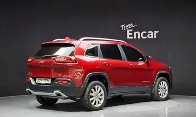 Jeep Cherokee 2015, 152703 км, за 4726.27 USD