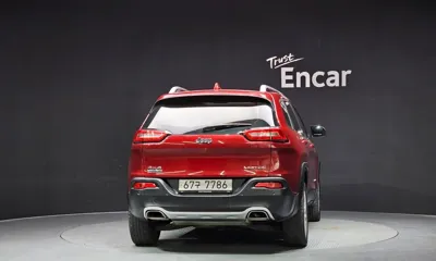 Jeep Cherokee 2015, 152703 км, за 4726.27 USD