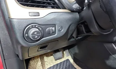 Jeep Cherokee 2015, 152703 км, за 4726.27 USD - фото 19