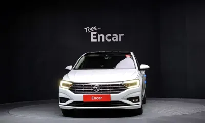Volkswagen Jetta 2021, 142096 км, за 8730.47 USD