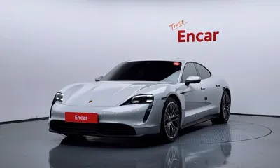 Porsche Taycan · 2022 год