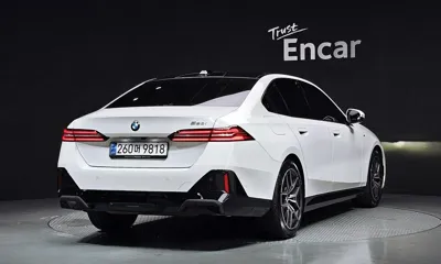 BMW 5-Series 2024, 15345 км, за 40239.21 USD