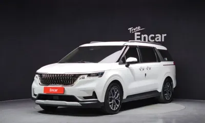 Kia Canival · 2023 год