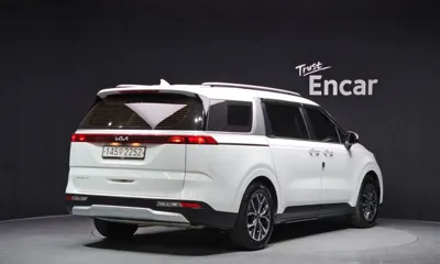 Kia Canival 2023, 122908 км, за 13456.74 USD