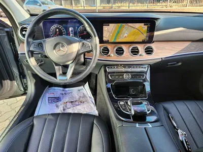 Mercedes-Benz E-Class 2018, 72672 км, за 17001.44 USD - фото 12