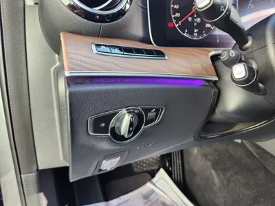 Mercedes-Benz E-Class 2018, 72672 км, за 17001.44 USD - фото 13