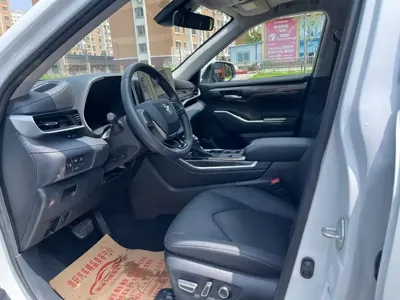Toyota Highlander 2026, 5000 км, за 30957.91 USD