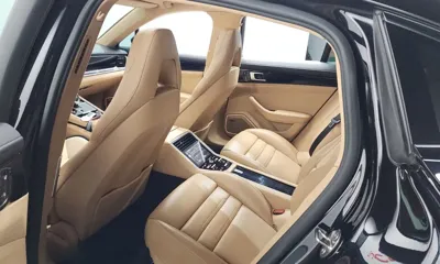 Porsche Panamera 2018, 68645 км, за 42004.73 USD - фото 11